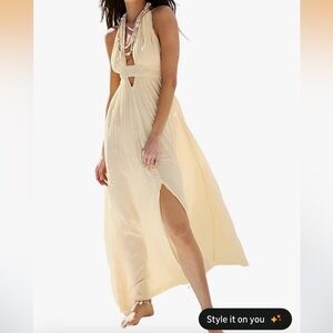 R. Vivimos Boho Maxi sleeveless halter dress NWT size Medium. New with Tags